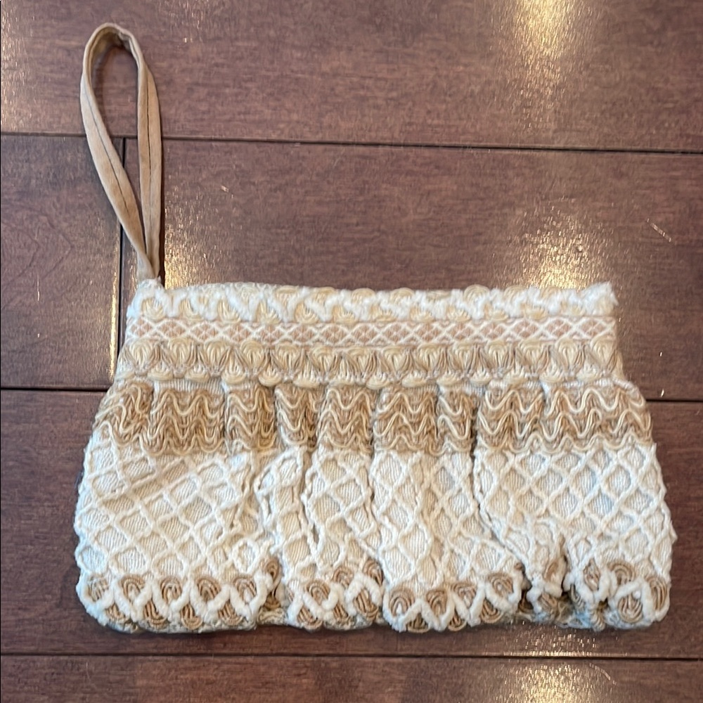 Chic Beige Textured Clutch